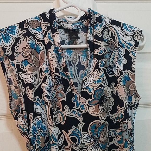 Ann Taylor Women's top - Picture 3 of 4